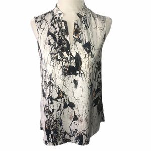 Cooper‎ & Ella Woman's Sleeve Less V-neck Blouse